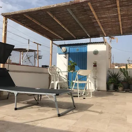 Casita La Paloma Bonita Del Pescador Hasta 5 Personas En El Casco Antiguo La Medina Centro Almeria Bajo Alcazaba Terraza Buena Vista Parking Privado Y Sabanas En Opcion