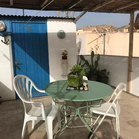 Holiday home Casita La Paloma Bonita Del Pescador Hasta 5 Personas En El Casco Antiguo La Medina Centro Almeria Bajo Alcazaba Terraza Buena Vista Parking Privado Y Sabanas En Opcion