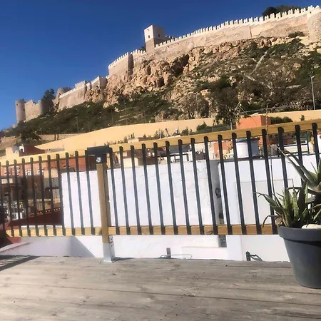 度假居 Casita Entera La Paloma Bonita Mirador Vista A 360 Grados - Hasta 5 Personas En El Casco Antiguo La Medina Centro Almeria Bajo Alcazaba Terraza Buena Vista -Opcion Parking Privado - Y Opcion Sabanas - 阿尔梅里亚